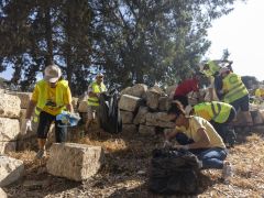 Çevre Gönüllüleri Ayaş Sahilini Temizledi…